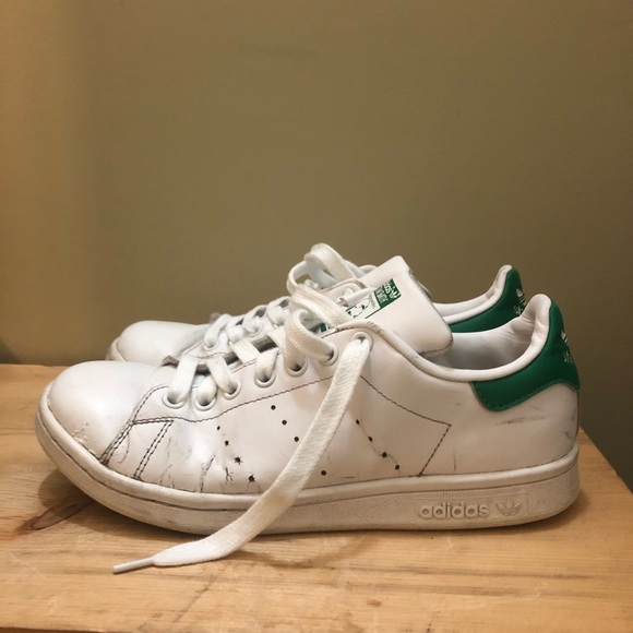 Women’s Adidas Stan Smiths - Picture 3 of 4